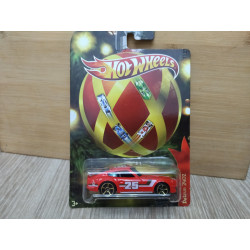 DATSUN 240Z RED n25 HOLIDAY 1:64 HOT WHEELS