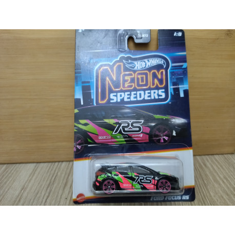 FORD FOCUS RS 1/8 NEON 1:64 HOT WHEELS
