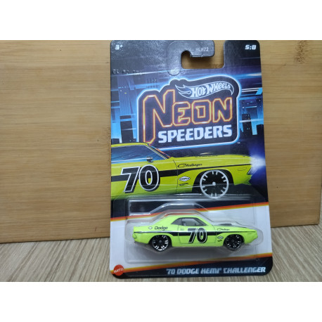 DODGE HEMI CHALLENGER 1970 5/8 NEON 1:64 HOT WHEELS