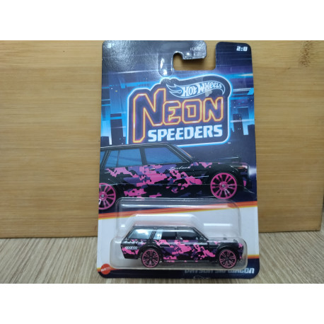 DATSUN 510 WAGON 2/8 NEON 1:64 HOT WHEELS