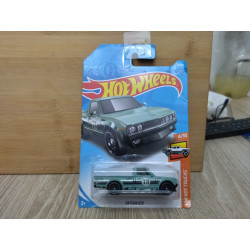 DATSUN 620 4/10 HOT TRUCKS LONG CARD 1:64 HOT WHEELS