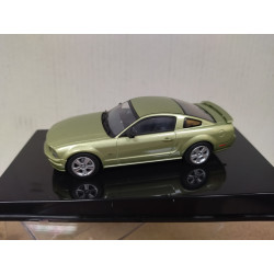 FORD MUSTANG GT 2005 GREENLIME 1:43 AUTOART NO CARTON