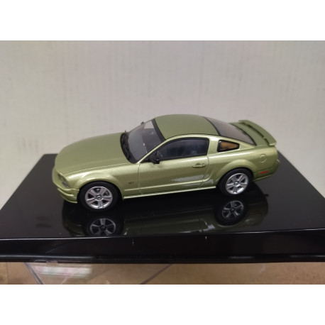FORD MUSTANG GT 2005 GREENLIME 1:43 AUTOART NO CARTON