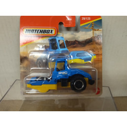 ROAD ROLLER/APISONADORA YELLOW/BLUE INC CONSTRUCTION 1:64 MATCHBOX 29/125