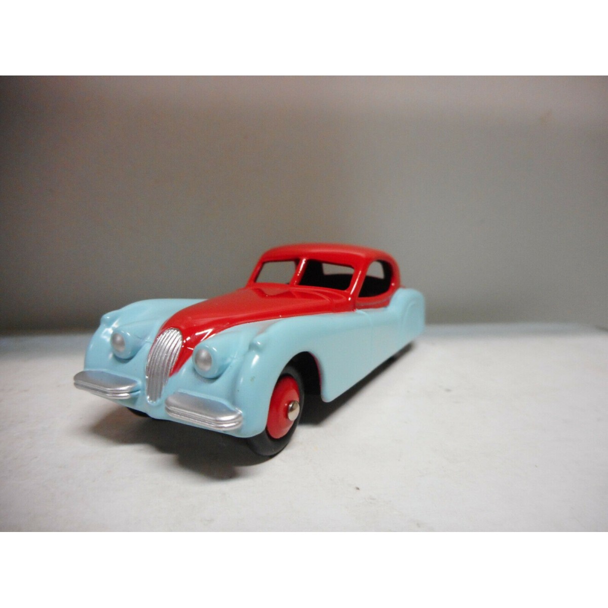 JAGUAR XK120 COUPE DINKY TOYS 157 DeAGOSTINI REPLICA - BCN STOCK CARS