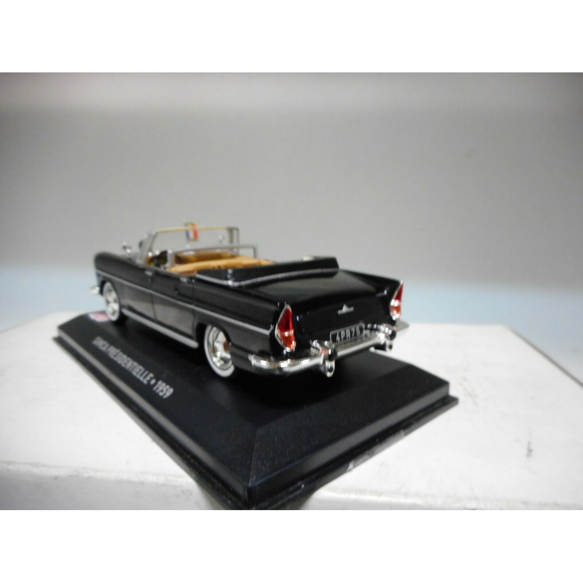 SIMCA PRÉSIDENTIELLE 1959 ALTAYA IXO 1/43 - BCN STOCK CARS