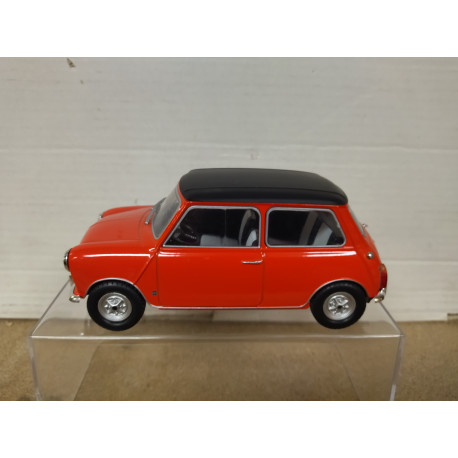 AUTHI MINI RED/BLACK 1:24 SALVAT IXO NO BOX
