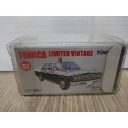 NISSAN CEDRIC POLICE JAPAN 1:64 TOMICA LIMITED VINTAGE LV-32b