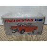 DATSUN BLUEBIRD 1200 WHITE/RED 1:64 TOMICA LIMITED VINTAGE LV-05a