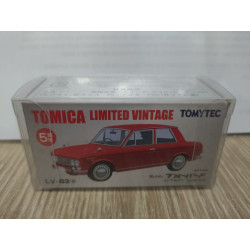 DATSUN BLUEBIRD 1600 SSS RED 1:64 TOMICA LIMITED VINTAGE LV-82a