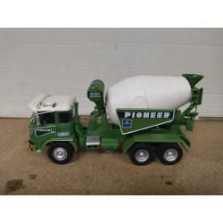 BARREIROS CANTAURO 1968 HORMIGONERA/MIXER PIONEER 1:43 SALVAT IXO NO BOX