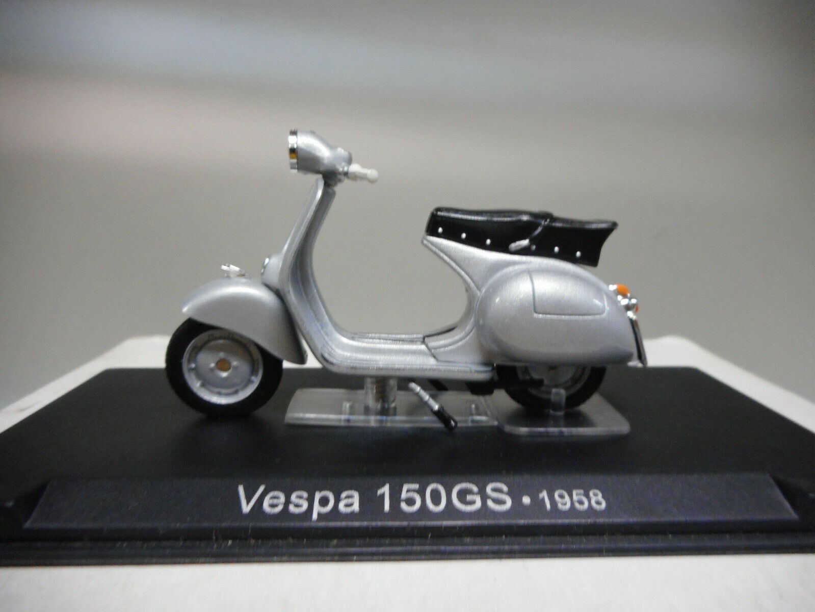1958 Vespa 150GS 1:18 150 GS 