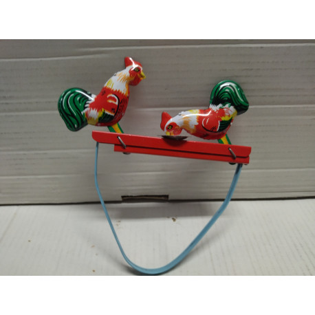 GALLOS QUE PICAN HOJALATA/TIN TOY REPLICA NO BOX/NO LLAVE