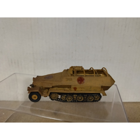 Sd.kfz.251 GERMANY WW 2 1:72 KIT/DIECAST ? NO BOX DESGUACE/SUCIO