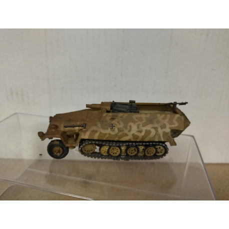 Sd.kfz.251 HANOMAG GERMANY WW 2 1:72 KIT/DIECAST ? NO BOX DESGUACE/SUCIO