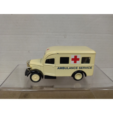 CAMIONETA/VAN AMBULANCE SERVICE 1:72/1:64 ? 8cm LONG GOLDEN WHEELS