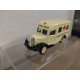 CAMIONETA/VAN AMBULANCE SERVICE 1:72/1:64 ? 8cm LONG GOLDEN WHEELS