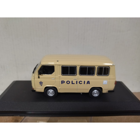 AVIA 1250 1981 POLICIA NACIONAL 1:43 SALVAT IXO DEFECT/LUMINOSO/URNA RAJADA
