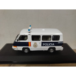 NISSAN TRADE 1992 POLICIA NACIONAL 1:43 SALVAT IXO URNA RAJADA