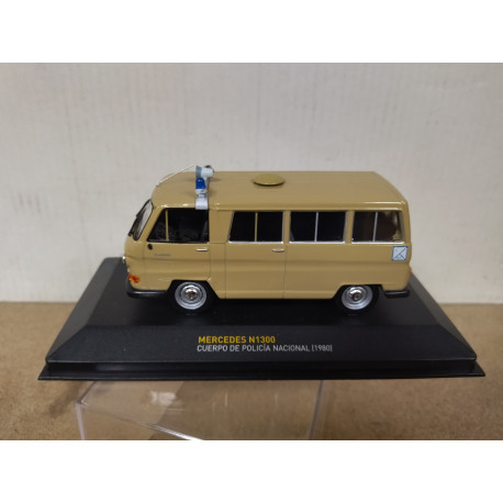 MERCEDES-BENZ N1300 1980 CNP POLICIA NACIONAL 1:43 ALTAYA IXO DEFECT/NO RETROS