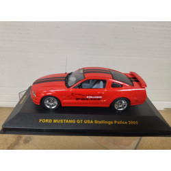 FORD MUSTANG GT 2005 POLICE STALLINGS 1:43 IXO MOC069 DEFECT/NO RETRO