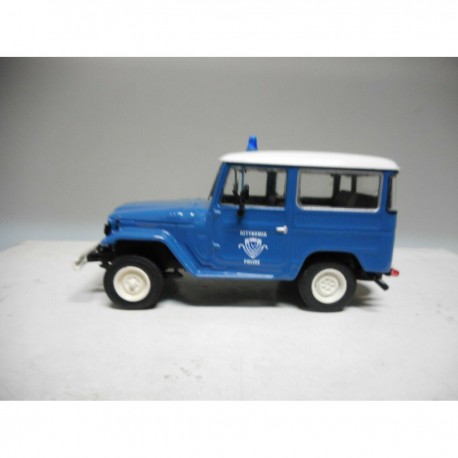 TOYOTA LAND CRUISER FJ40 GREECE POLICE OF THE WORLD DeAGOSTINI IXO 1:43