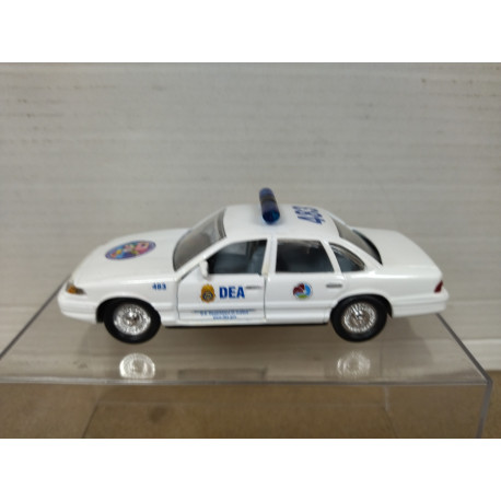 FORD CROWN VICTORIA DEA POLICE USA 1:43 ROAD CHAMPS NO BOX
