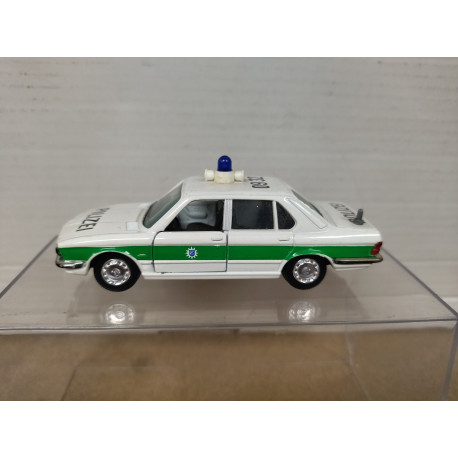 BMW E28 528i POLIZEI/POLICE 1:43 GAMA NO BOX