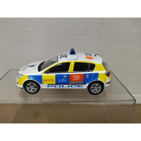 VAUXHALL ASTRA 2004 THAMES VALLEY POLICE UK 1:43 ATLAS NO BOX/DEFECT/NO RETROS