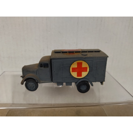 Kfz.305 OPEL BLITZ AMBULANCIA WW 2 1:72 KIT/DIECAST ? NO BOX DESGUACE/SUCIO