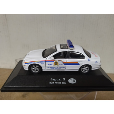 JAGUAR S-TYPE 2002 POLICE CANADA 1:43 FABBRI URNA NO ORIGINAL
