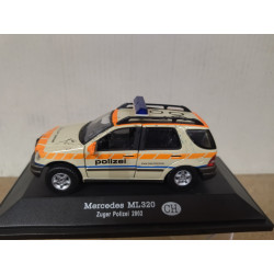 MERCEDES-BENZ W163 ML 230 2002 POLICE CH ZUGER 1:43 FABBRI URNA NO ORIGINAL