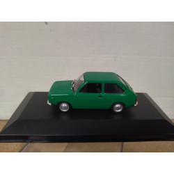 SEAT 133 1975 VERDE 1:43 ALTAYA IXO DEFECT/NO RETRO/BOX NO ORIGINAL
