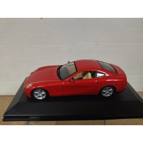 FERRARI 612 SCAGLIETTI 2004 RED 1:43 ALTAYA IXO BOX NO ORIGINAL