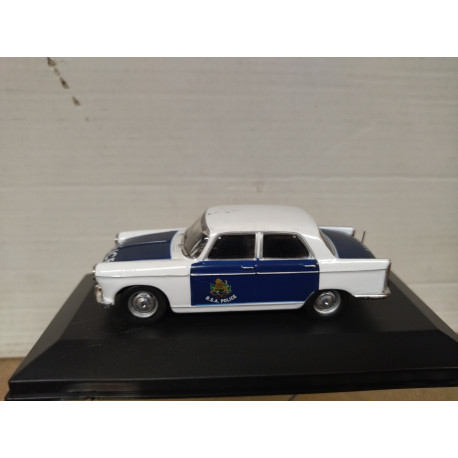 PEUGEOT 404 1965 POLICE BSA SOUTH AFRICA 1:43 DeAGOSTINI IXO DEFECT/BOX NO ORIGINAL