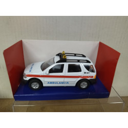 MERCEDES-BENZ CLASE ML (NO LICENCIA) AMBULANCIA BLANCA 061 1:43 ATOSA