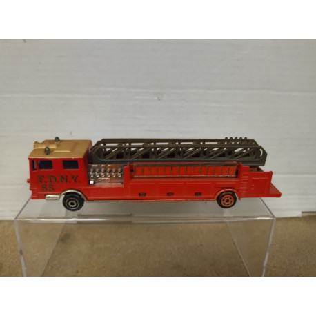 US AMERICAN FIRE FD NY REPINTADO/DESGUACE apx 1:64 MAJORETTE NO BOX