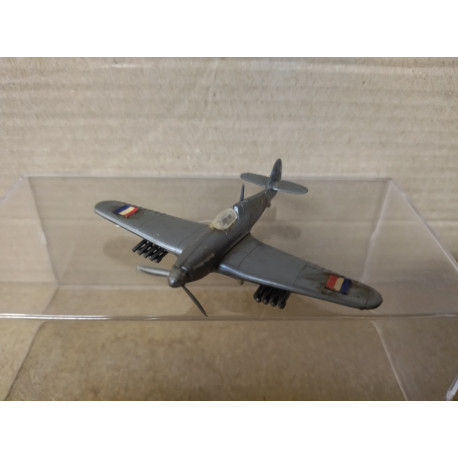 SUPERMARINE SPITFIRE F.IX AVION 1:150 EKO (HELICE ROTA)