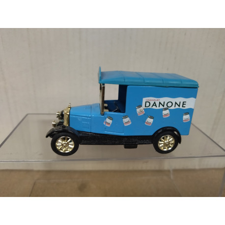 MORRIS BULLNOSE VAN DANONE apx 1:64/7-8cm L CORGI ALTAYA NO BOX