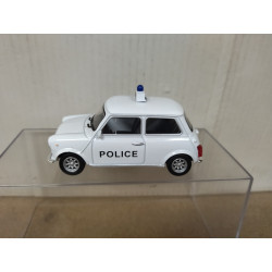 MINI COOPER 1300 WHITE POLICE 1:36 WELLY NO BOX