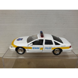 CHEVROLET CAPRICE 1997 NEWARK POLICE USA 1:43 ROAD CHAMPS NO BOX