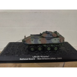 LAV-25 PIRANHA 2005 NATIONAL GUARD NEW ORLEANS USA 1:72 ALTAYA IXO