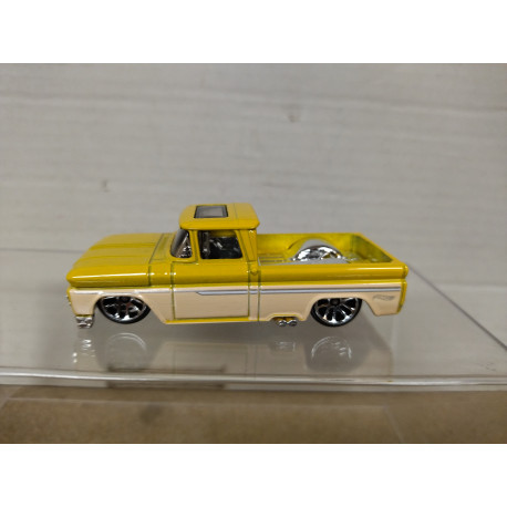 CHEVROLET PICKUP 1962 CUSTOM YELLOW 1:64 HOT WHEELS NO BOX