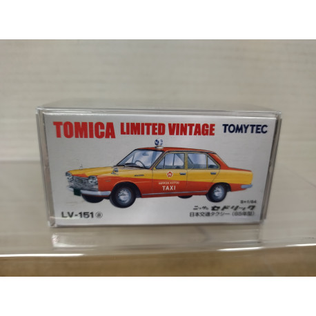 NISSAN CEDRIC TAXI JAPAN 1:64 TOMICA LIMITED VINTAGE LV-151a