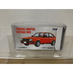 ISUZU GEMINI ZZ/R RED 1:64 TOMICA LIMITED VINTAGE NEO LV-50a