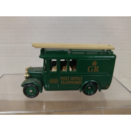 DENNIS LIMOUSINE TELEPHONES apx 1:76/7cm Long LLEDO DAYS GONE NO BOX