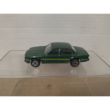 JAGUAR XJ40 GREEN apx 1:64 CORGI NO BOX
