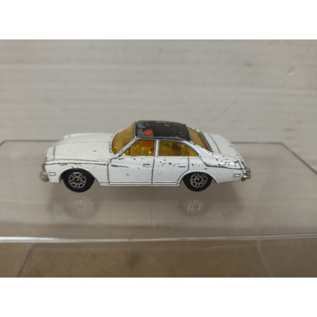 BUICK REGAL POLICE KOJAK (2) apx 1:64 CORGI JUNIORS NO BOX