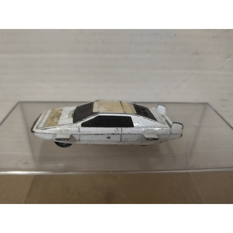 LOTUS ESPRIT JAMES BOND 007 apx 1:64 CORGI NO BOX