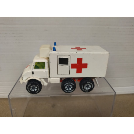 MERCEDES-BENZ UNIMOG U406 AMBULANCE 1:55 SIKU 2218 NO BOX